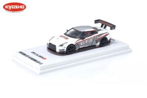NISSAN GT-R NISMO GT-3 - WHITE / PRESENTATION (MOTN)