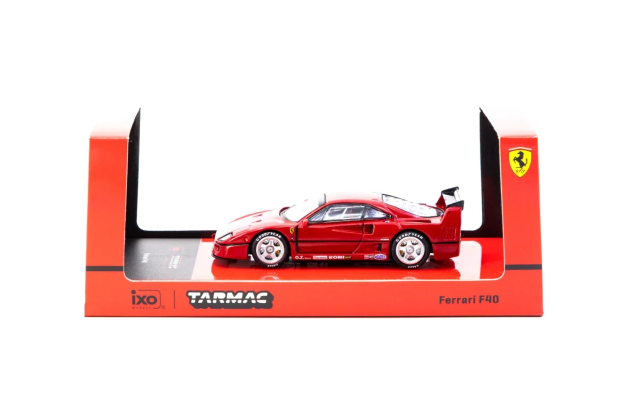 FERRARI F40 RED